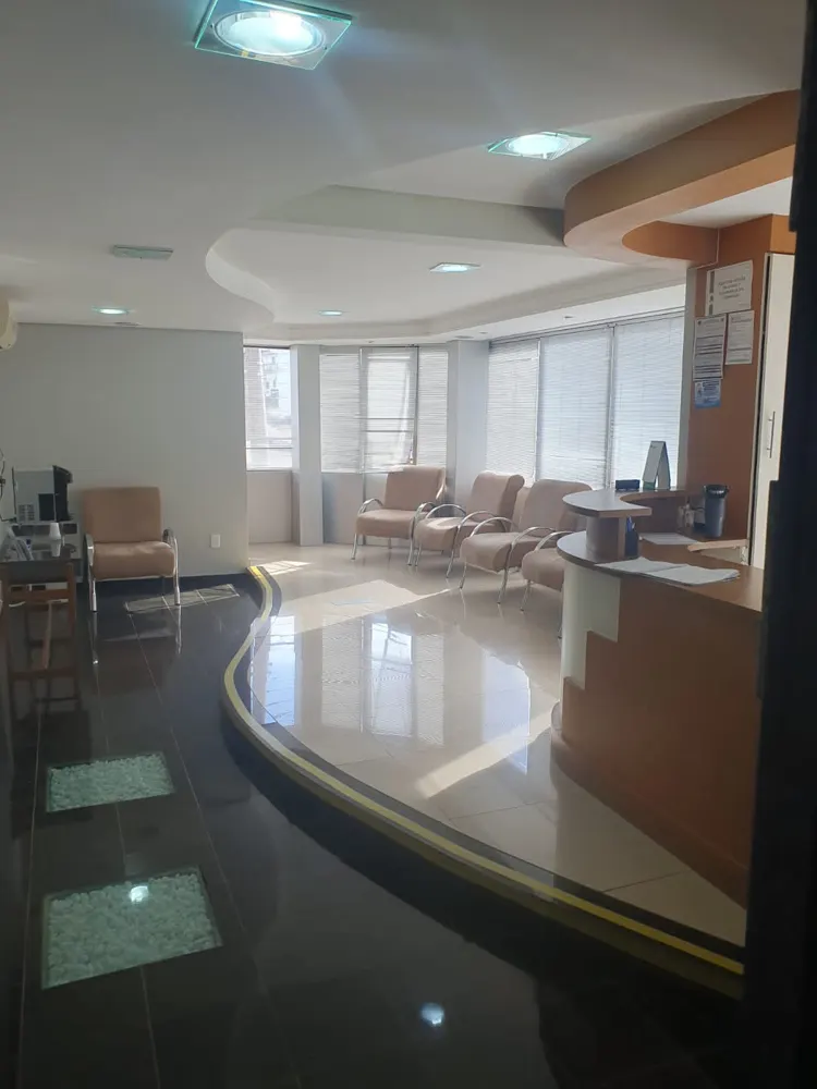Recepção do consultório do Dr. Adriano Camillo em São Lourenço do Oeste
